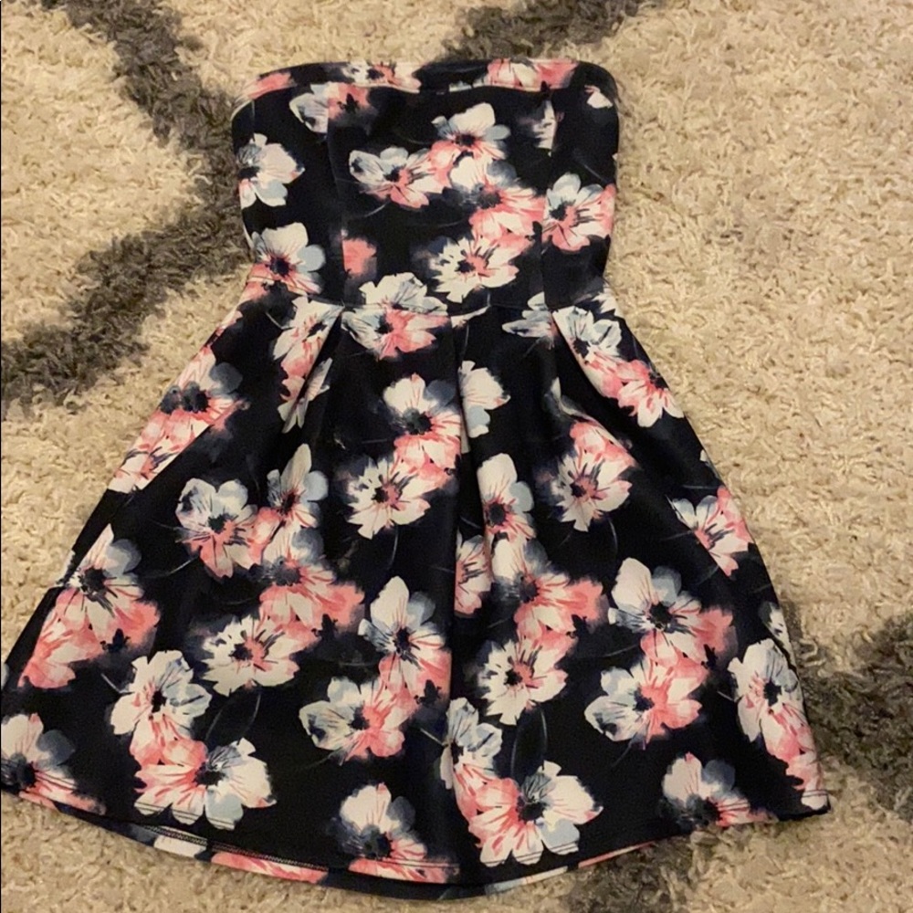 strapless dress